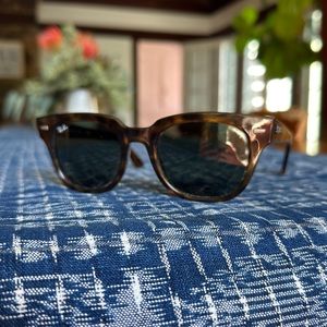 Ray-Ban Meteor sunglasses